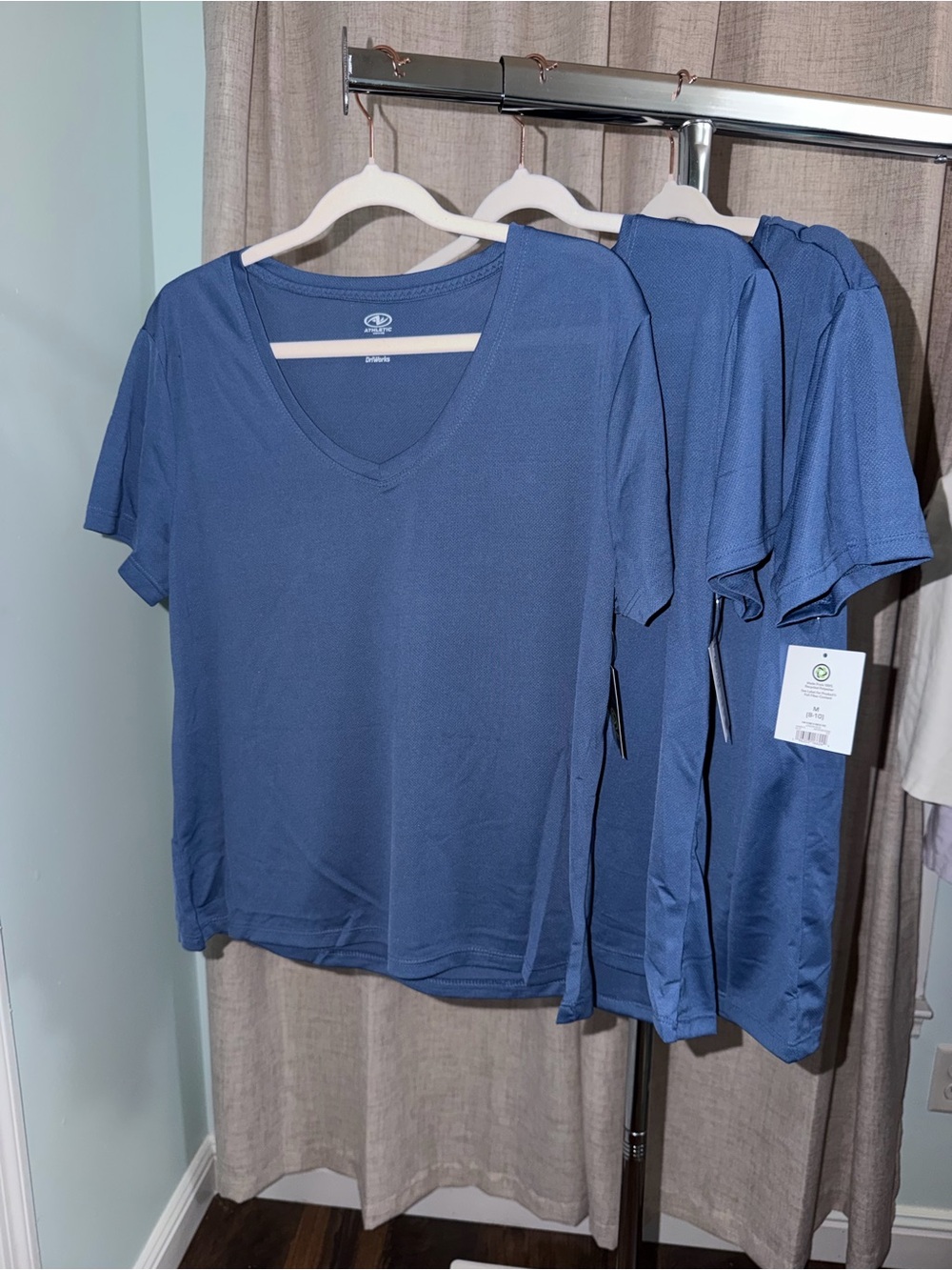 3-pack Athletic Works V-Neck Short Sleeve Tee NWT!
